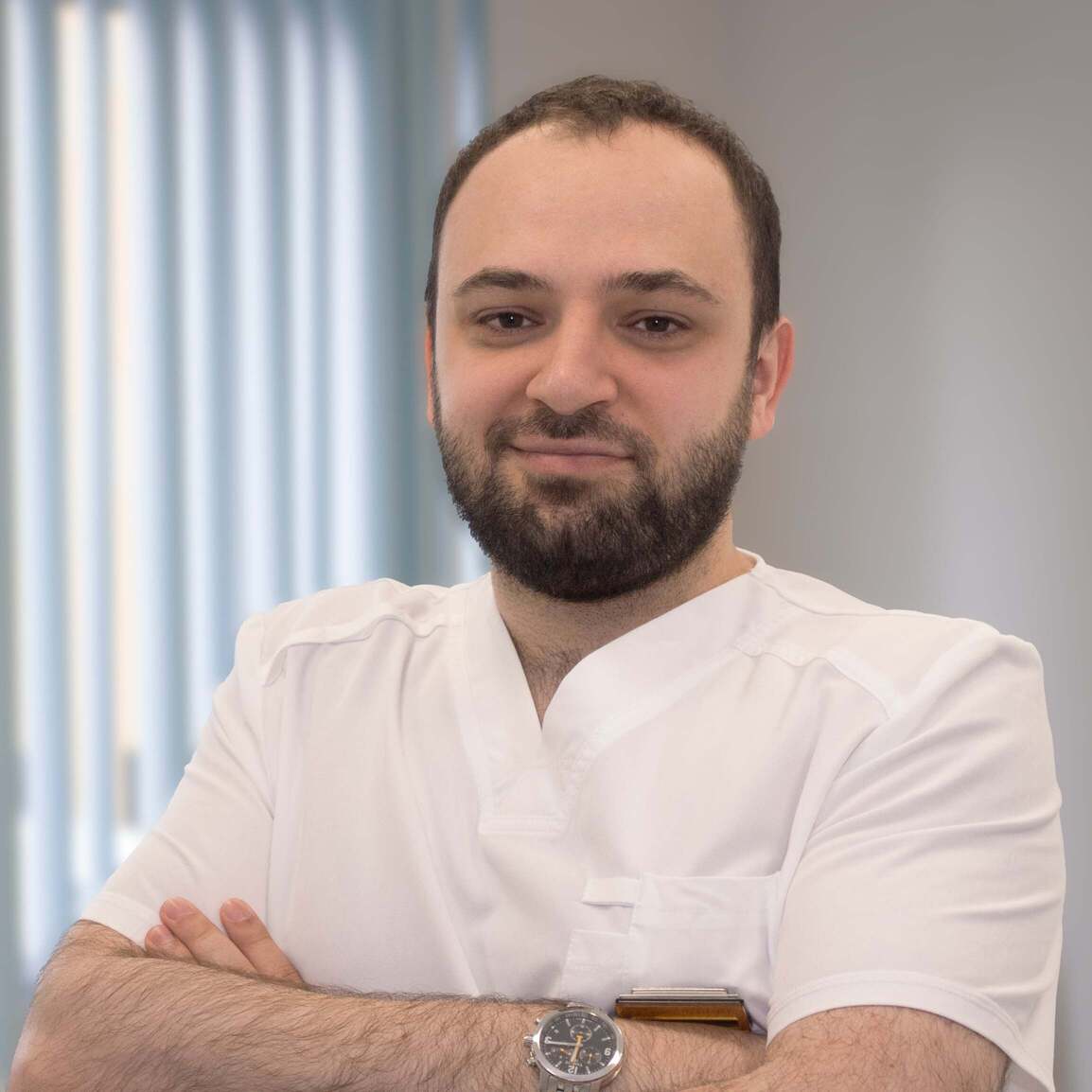 Алимов Гаджи Робертович - врач-стоматолог, хирург-имплантолог - Cтаж: более 8 лет