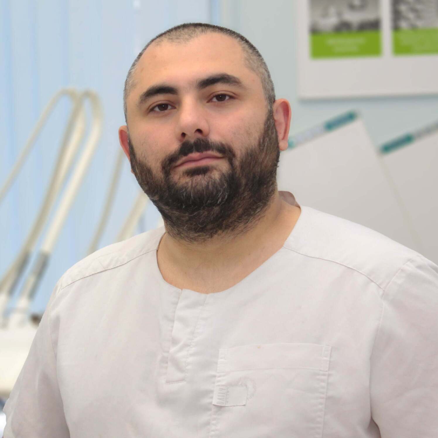 Панахов Джавид Амирханович - врач-стоматолог терапевт - Cтаж: более 10 лет